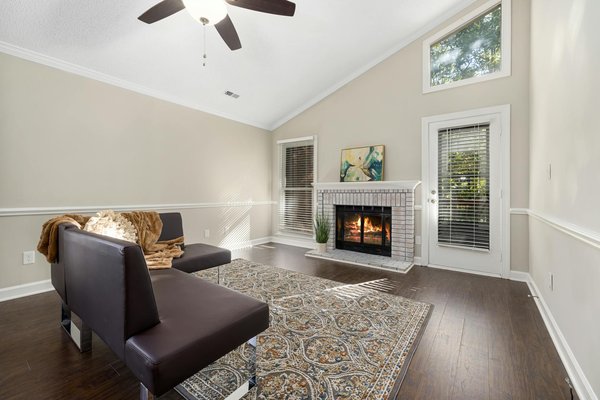 Comment choisir le bon revêtement pour votre piscine extérieure